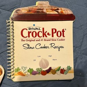 3 Cookbooks Bundle - Campbells Casseroles, slow Cooker and Lipton Soup Mix